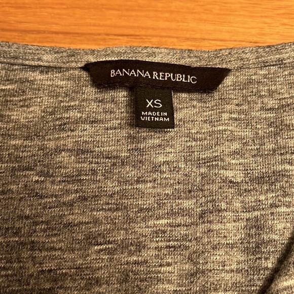 NWOT Banana Republic. Excellent condition no rips no tears - Picture 6 of 9